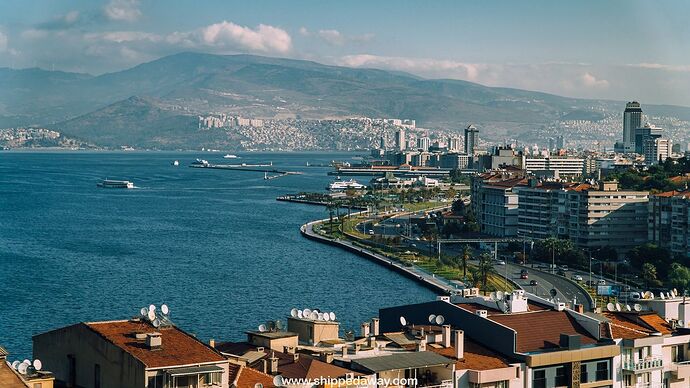 https://egetelgrafcom.teimg.com/crop/1280x720/egetelgraf-com/uploads/2025/05/izmir-turkey-coast.jpg
