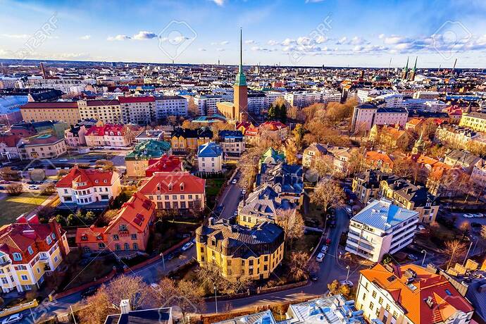 https://previews.123rf.com/images/subodhagnihotri/subodhagnihotri1710/subodhagnihotri171000008/88673471-aerial-view-of-colorful-helsinki.jpg